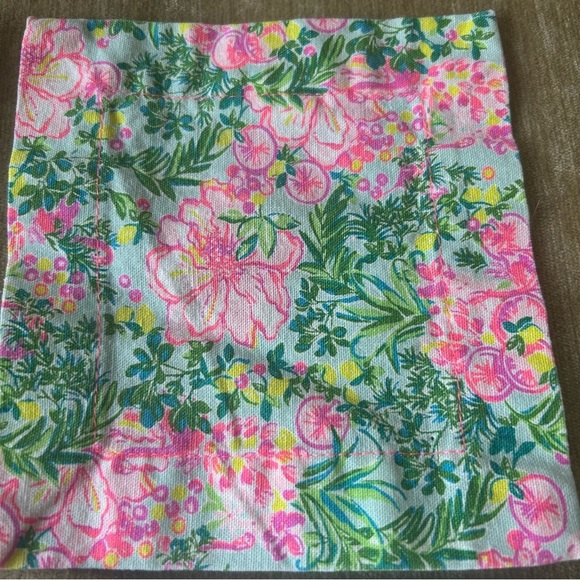 Lilly Pulitzer Fruity  Flamingo Cocktail Napkins Set of 4 - Picture 4 of 7